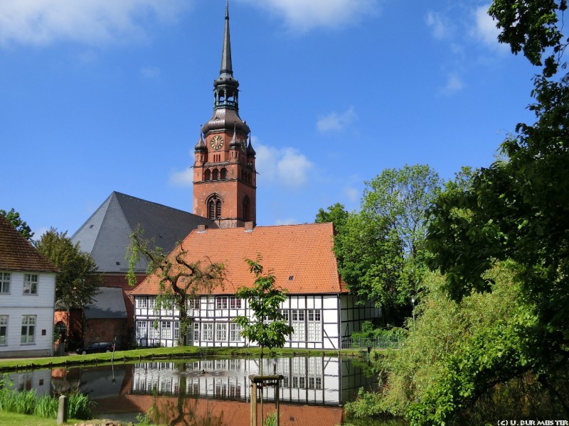 Klosterhof mit Laurentikirche  1280x960 