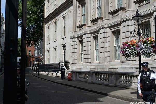 24 Einblick in die Downing Street