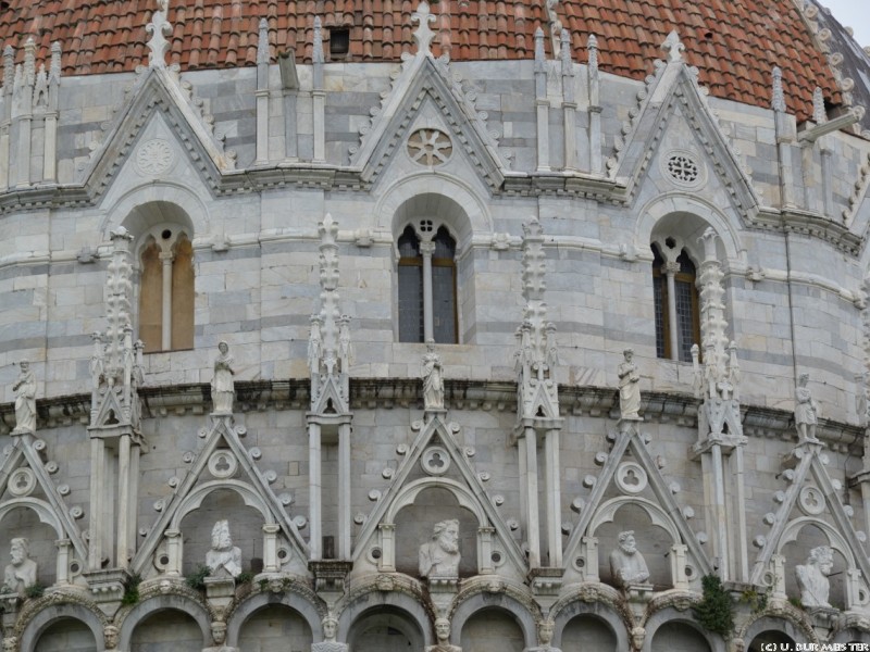 Pisa  Baptiterium Detail  1280x854 
